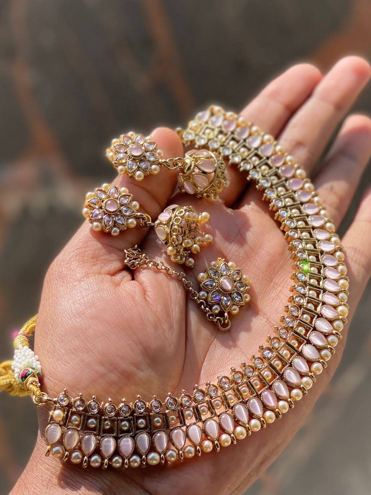 Kundan sets