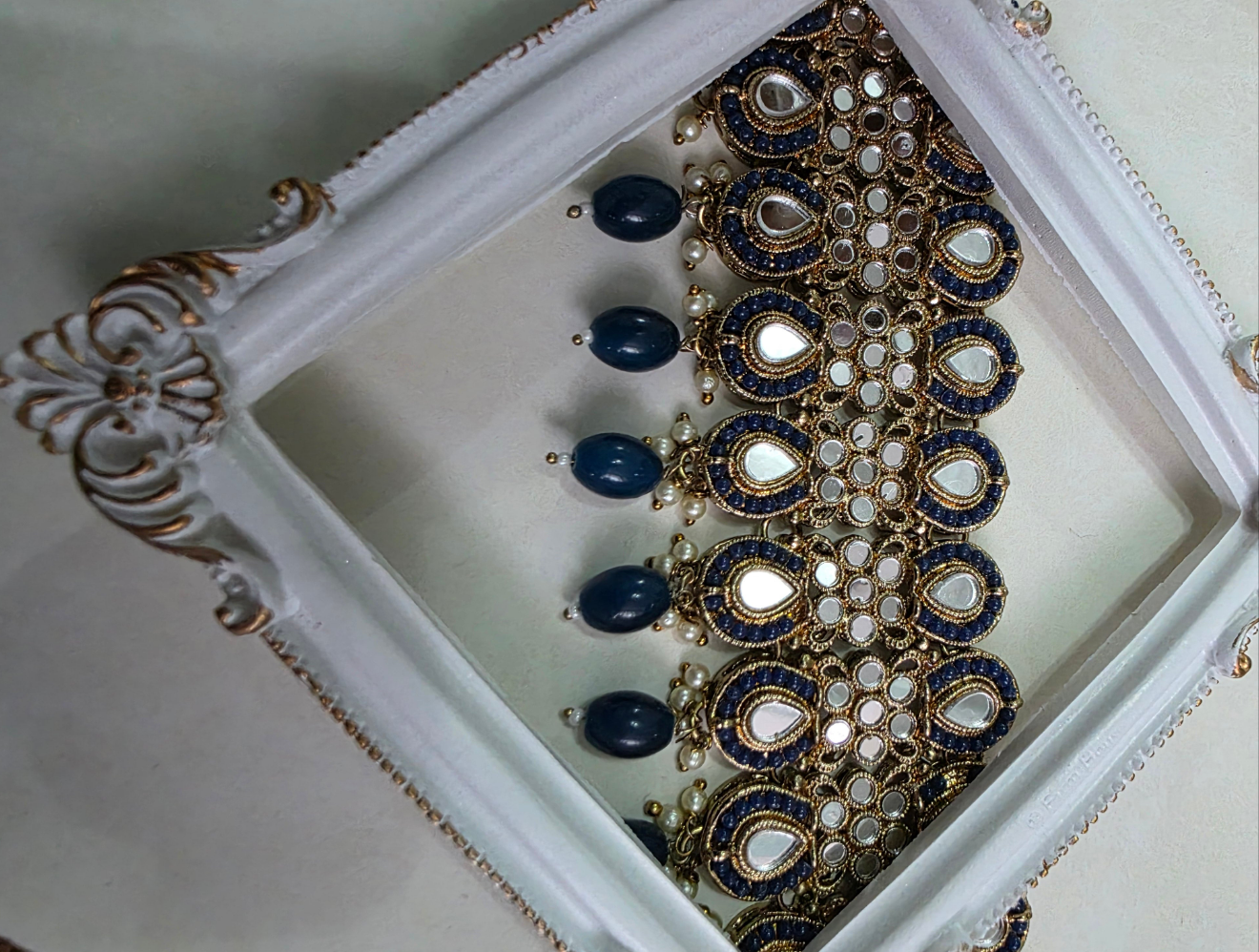 Mirror work Choker