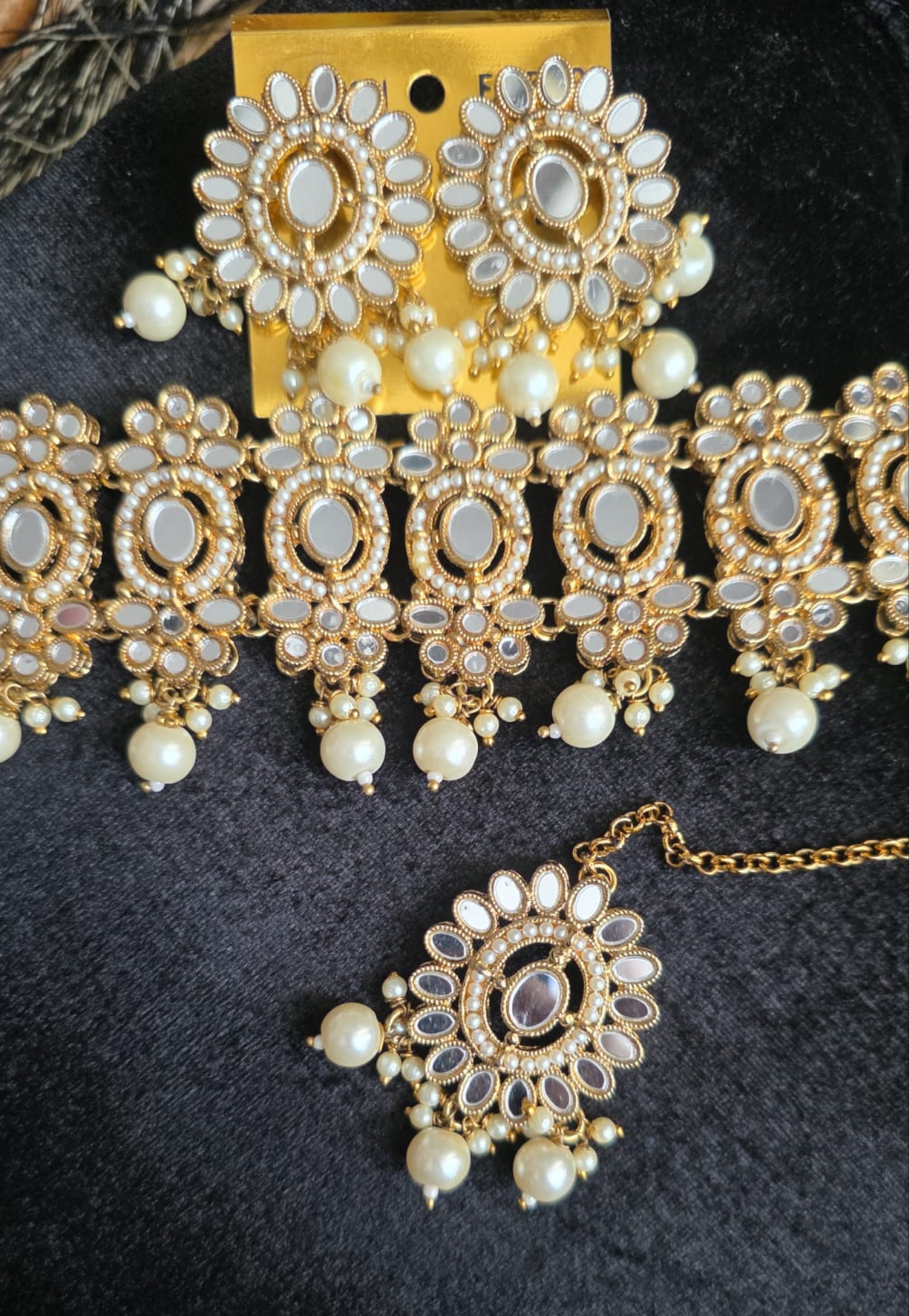 Mirror work Choker