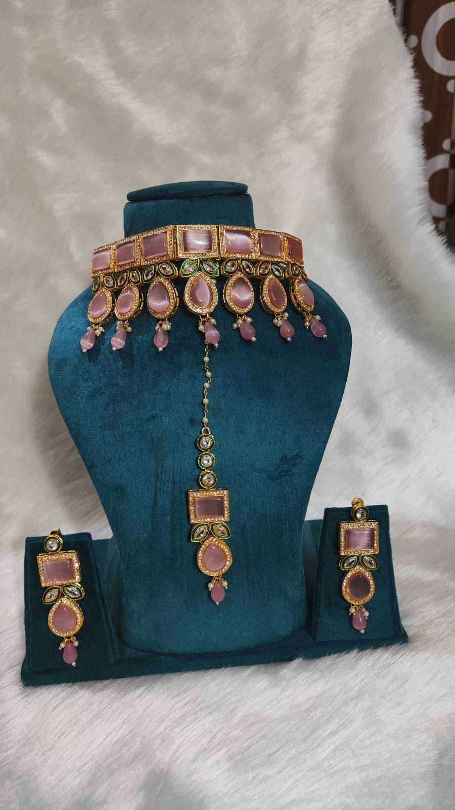 Monalisa Choker Set