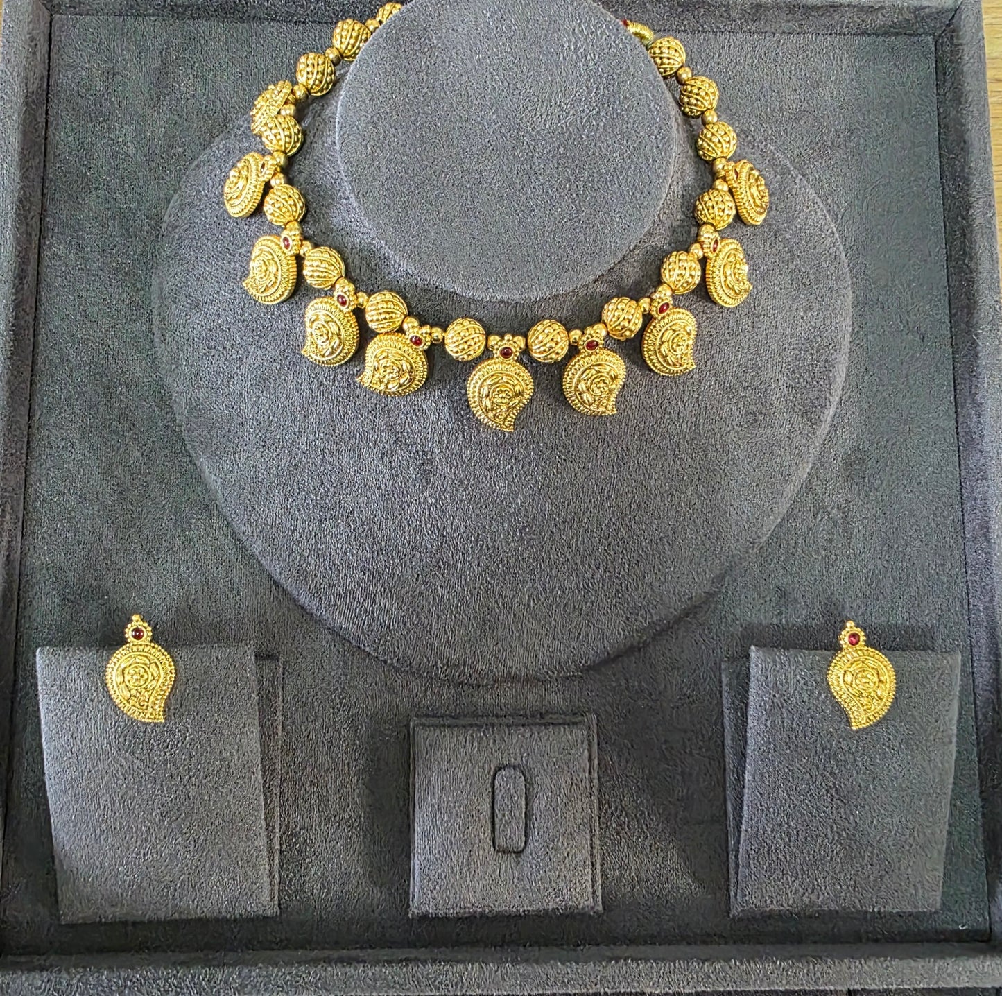 Earrings & necklace premium kundan jewellery set