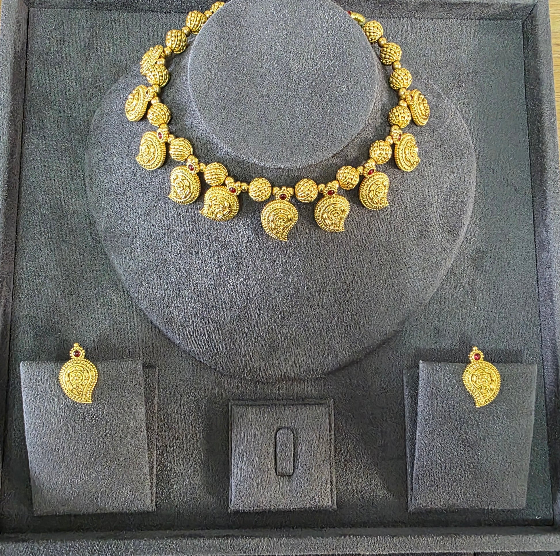 Earrings & necklace premium kundan jewellery set