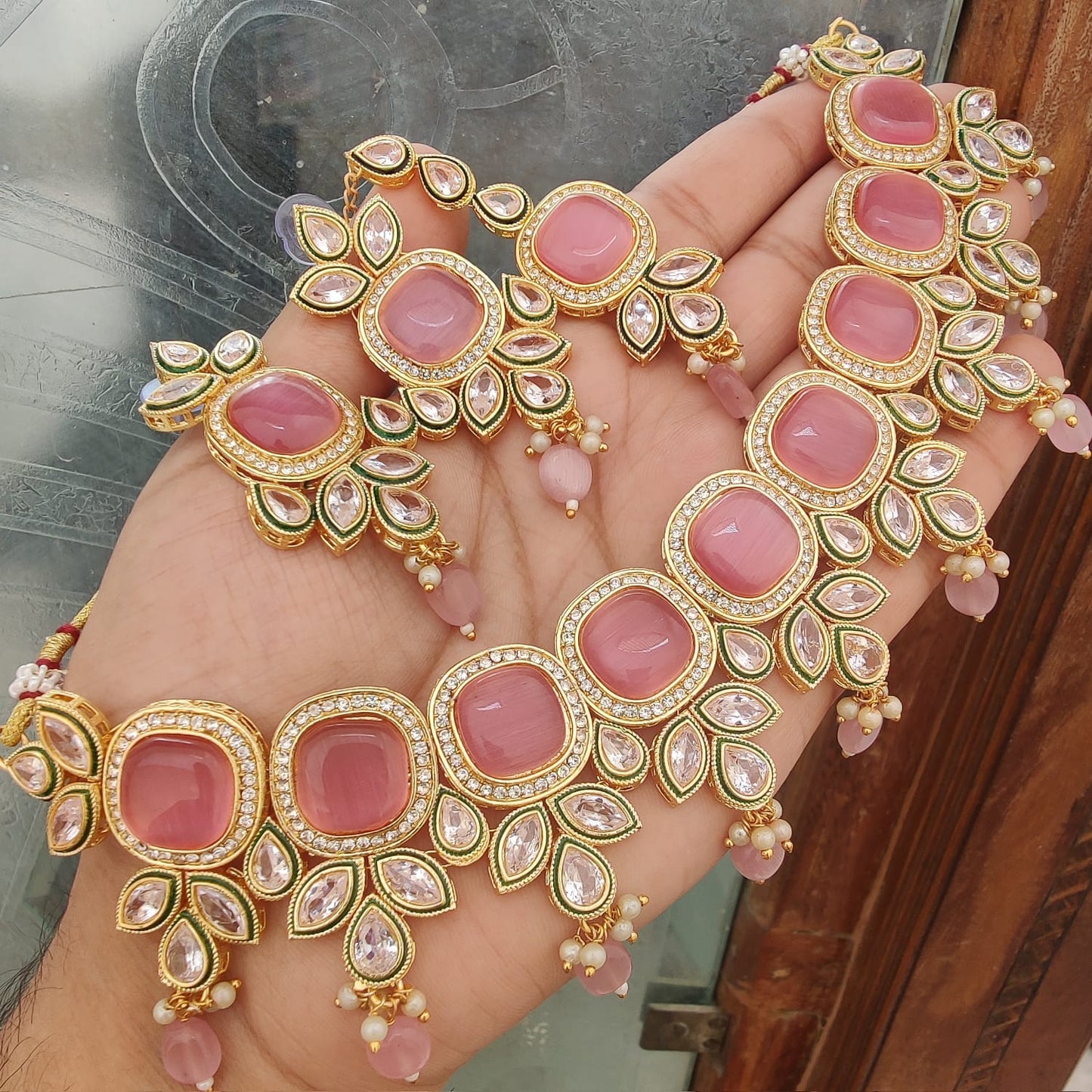 Monalisa Choker Set
