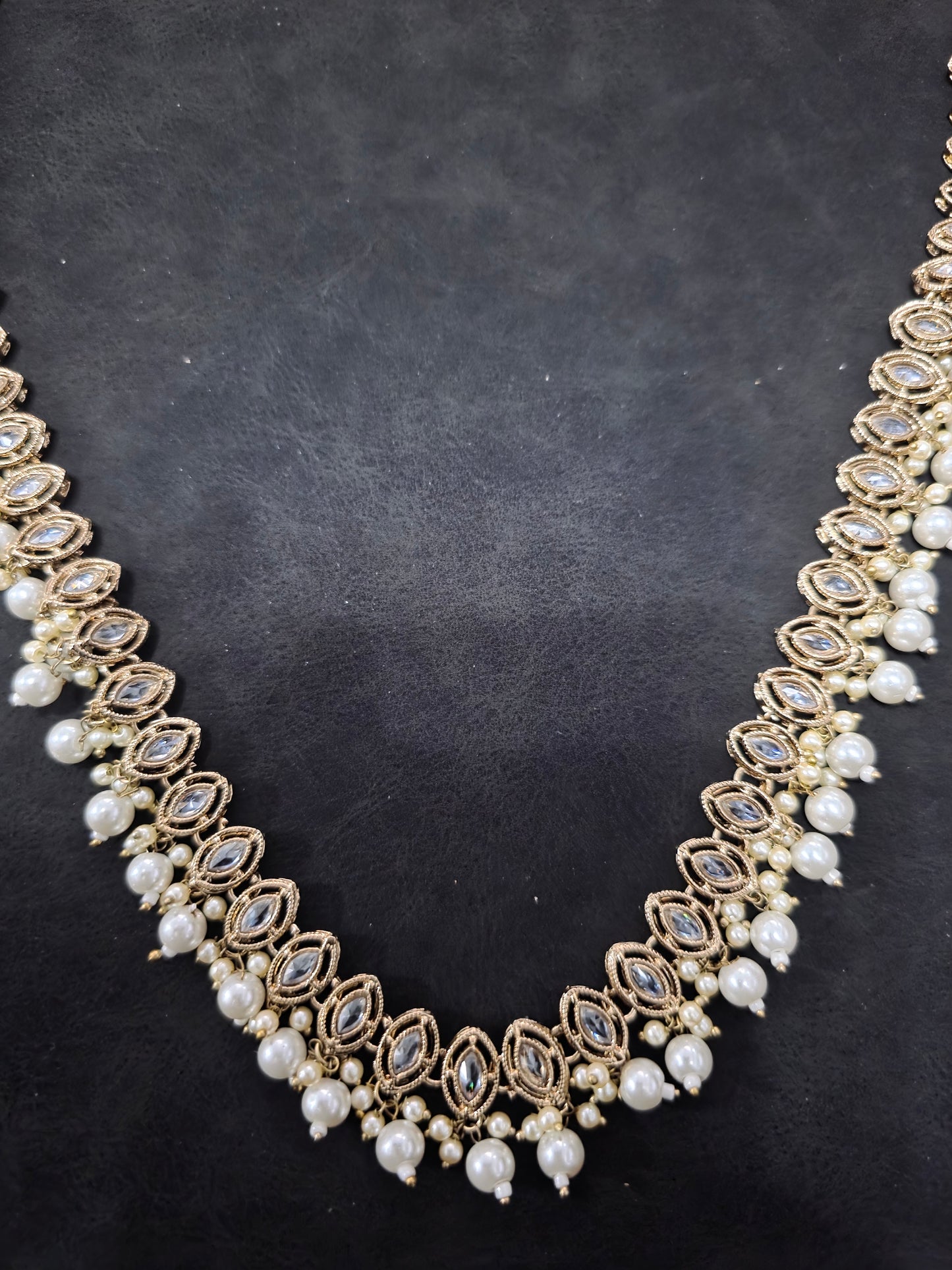 Elegant Indian Waist Belts for Sarees, Lehengas & Dresses Traditional and Contemporary Styles