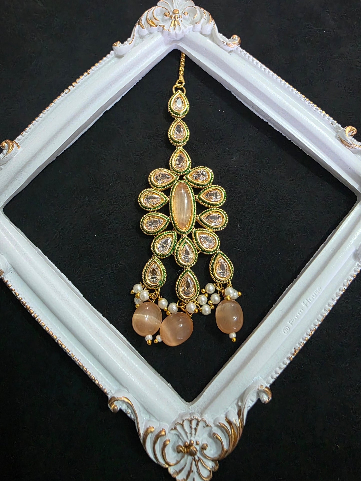 Kundan Tika