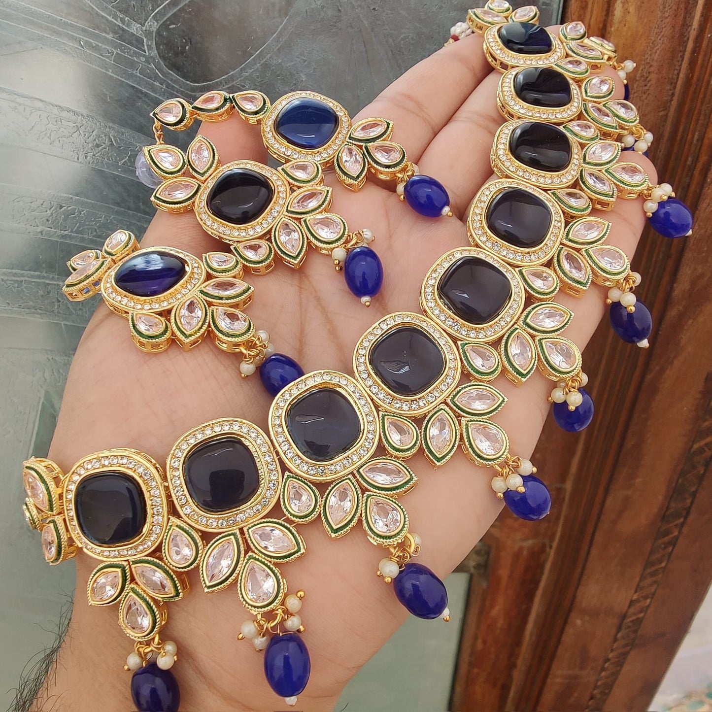 Monalisa Choker Set