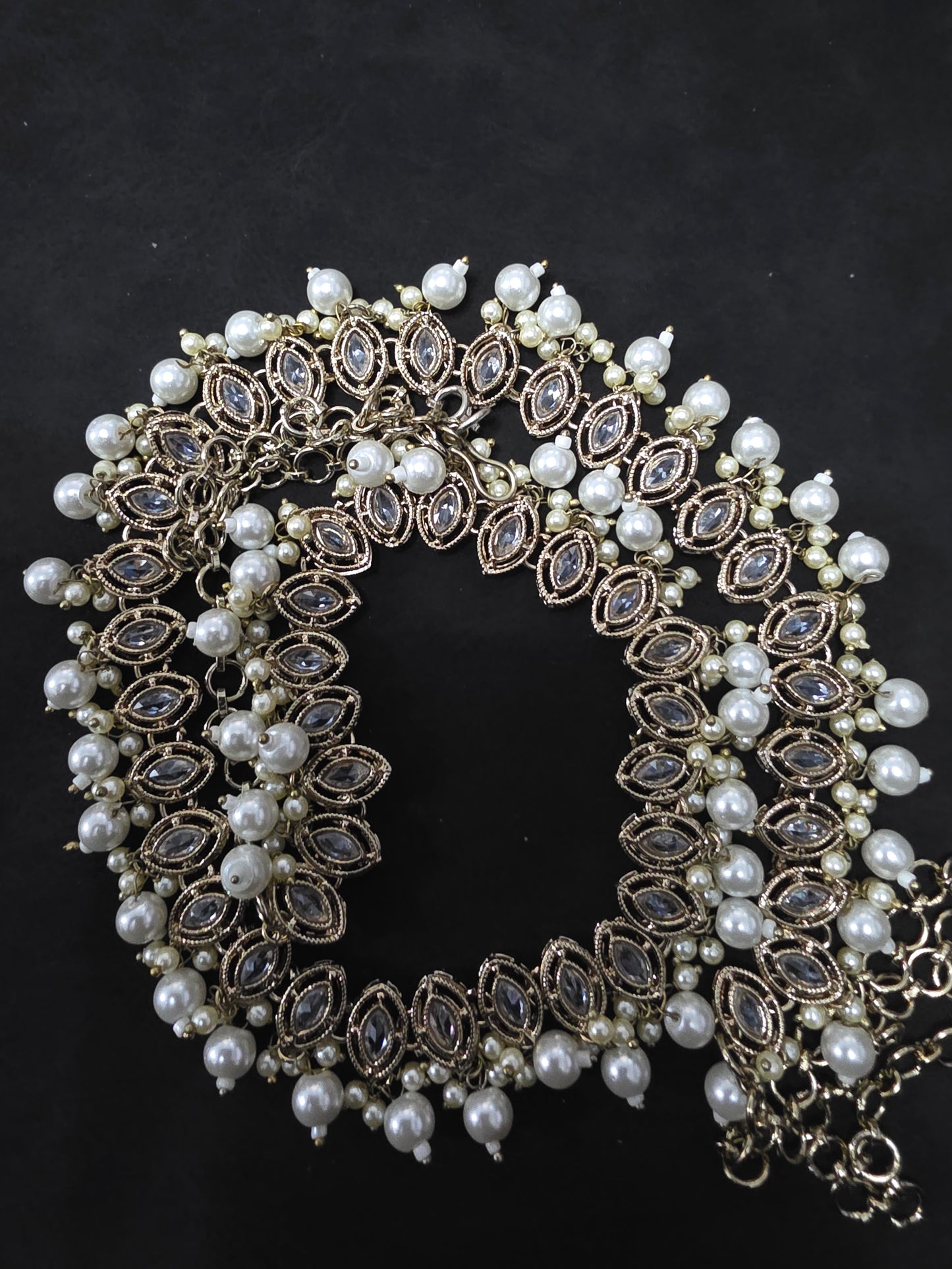Elegant Indian Waist Belts for Sarees, Lehengas & Dresses Traditional and Contemporary Styles