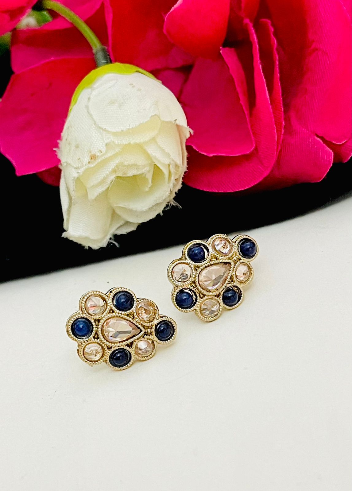Teardrop studs