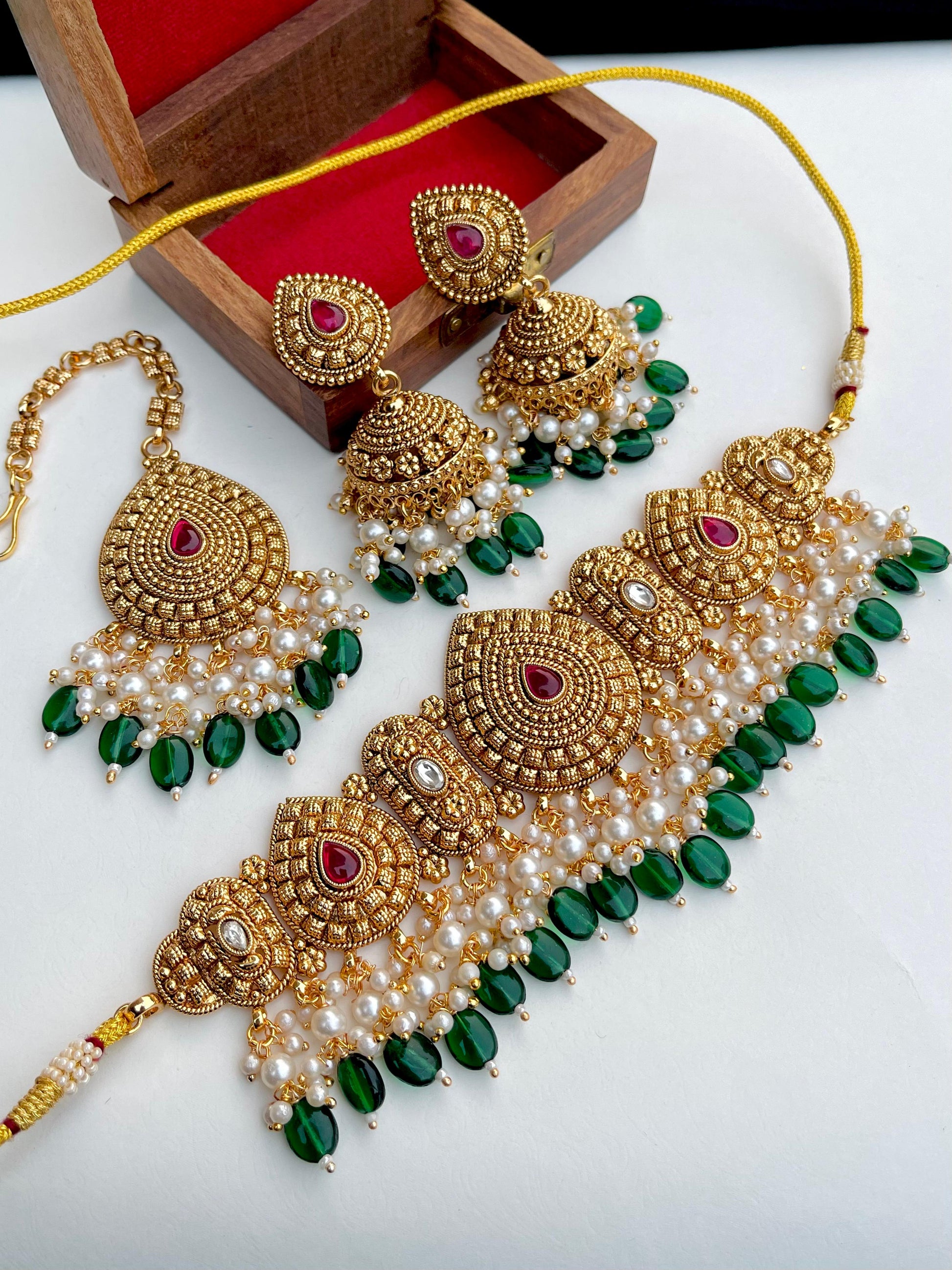 Green matte gold finished set