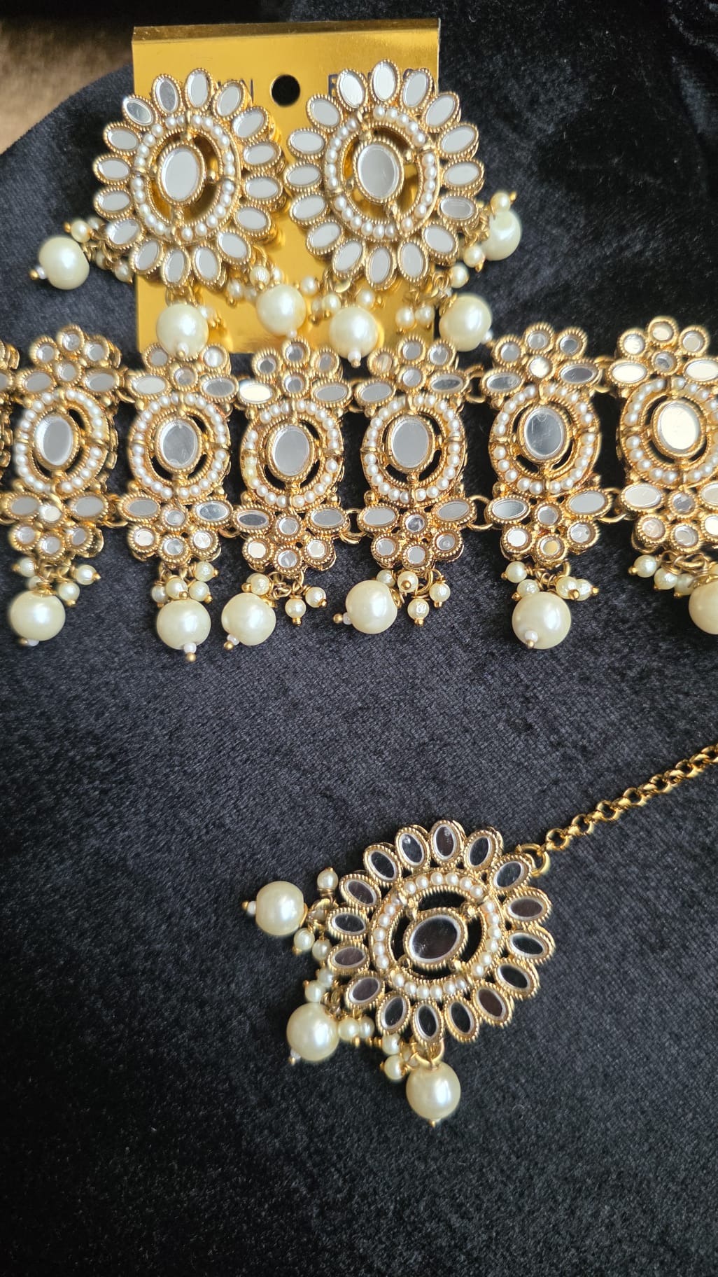 Mirror work Choker