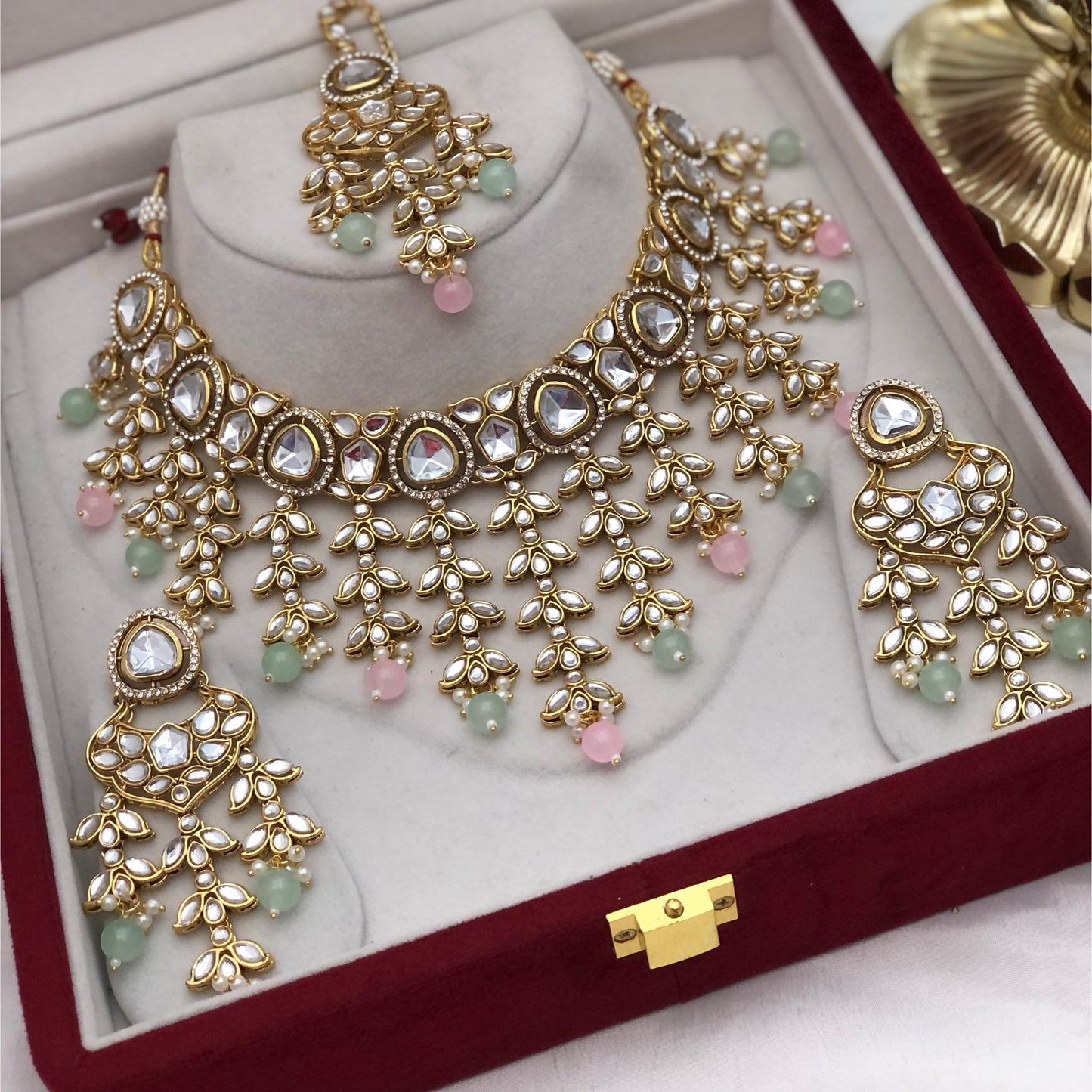 Kundan Bridal Choker Sets for a Regal Wedding and Festive Look