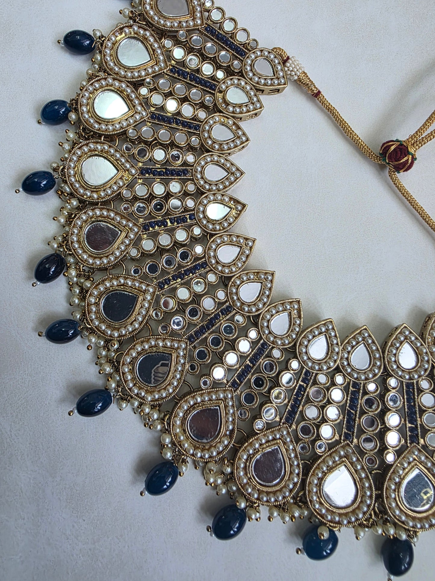 Choker premium navy mirror work set
