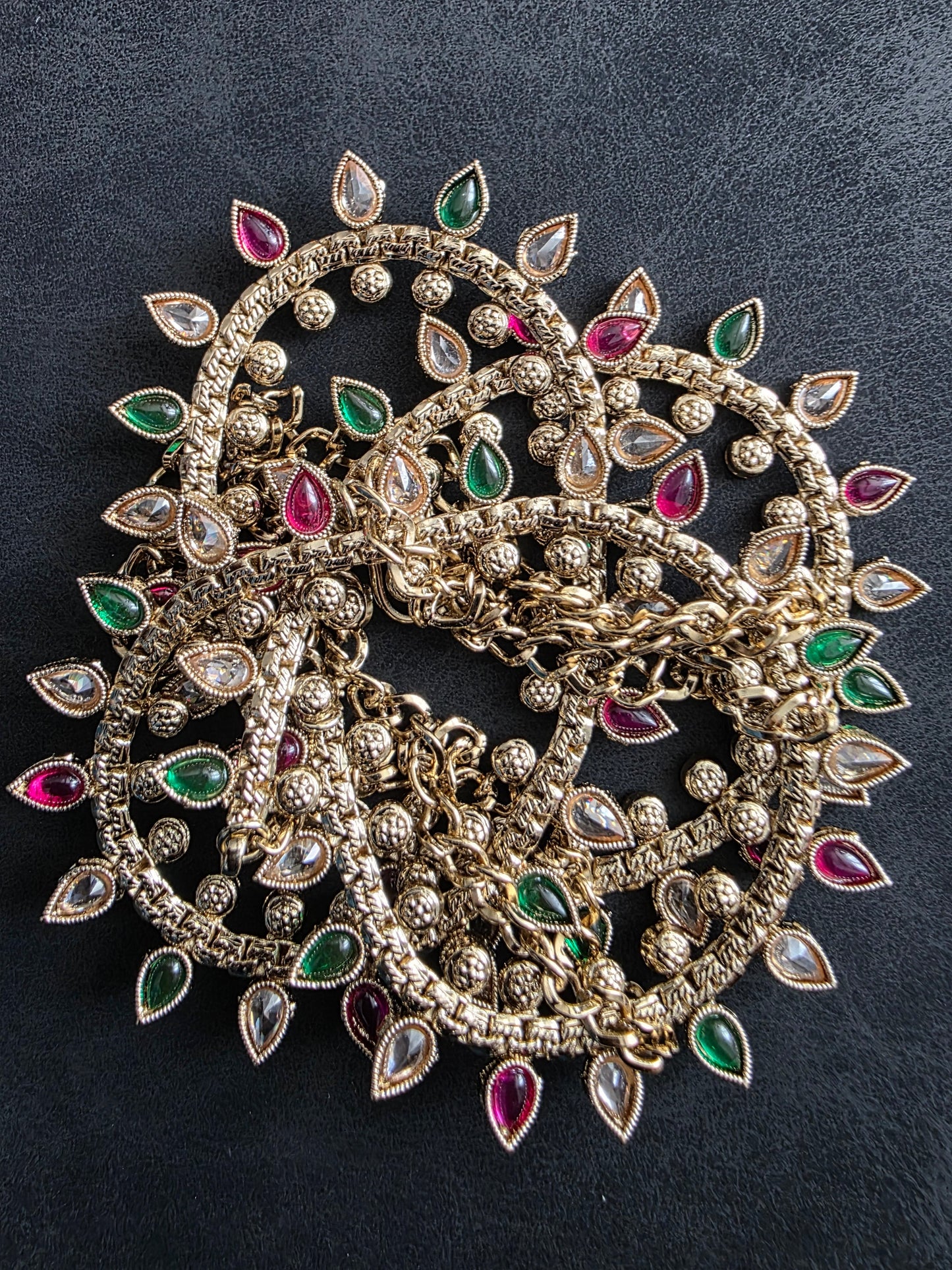 Elegant Indian Waist Belts for Sarees, Lehengas & Dresses – Traditional & Contemporary Styles