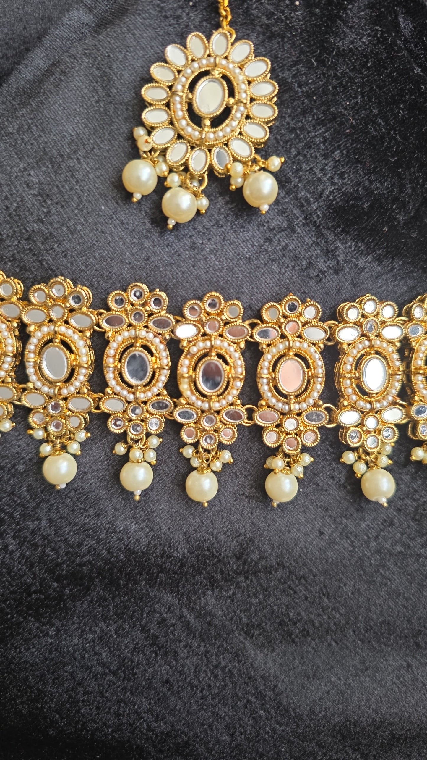 Mirror work Choker