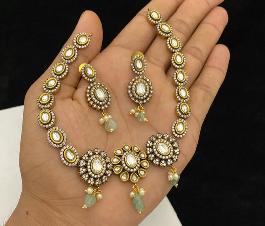Kundan Choker Necklace Set with Earrings – Traditional Indian Wedding Jewelry with Beads