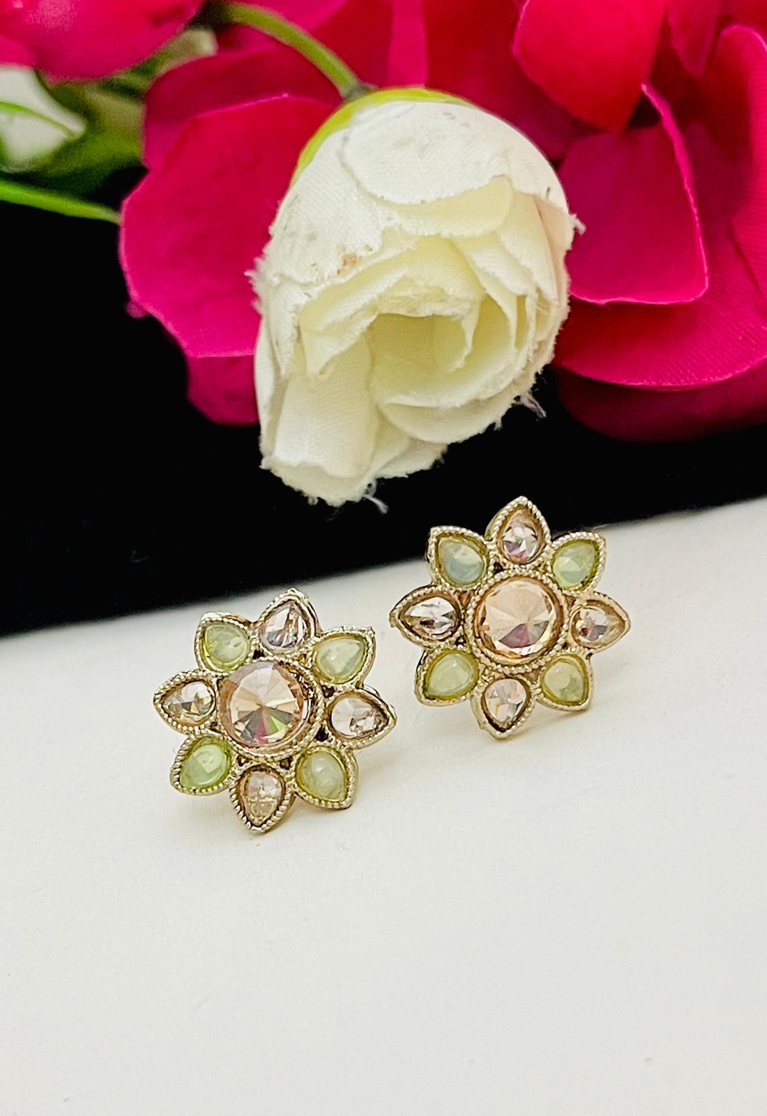 Lightweight Floral design Earrings