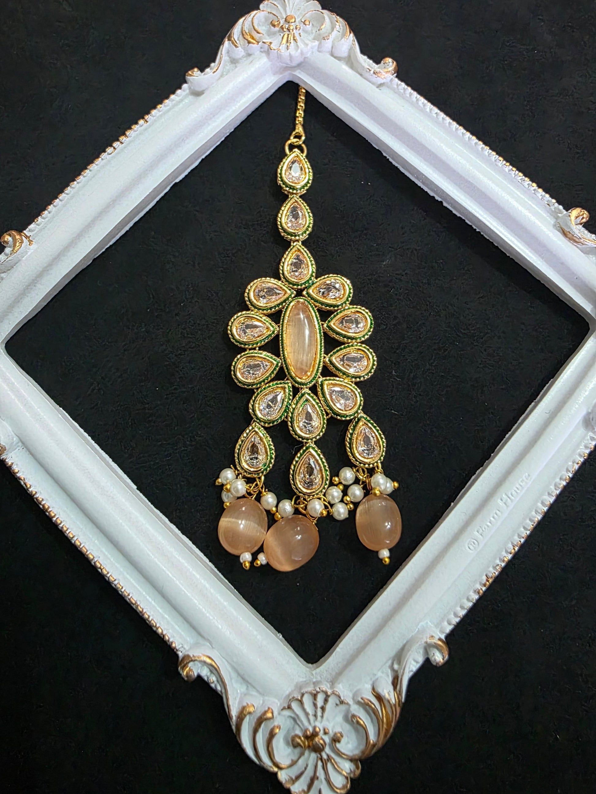 Kundan Tika