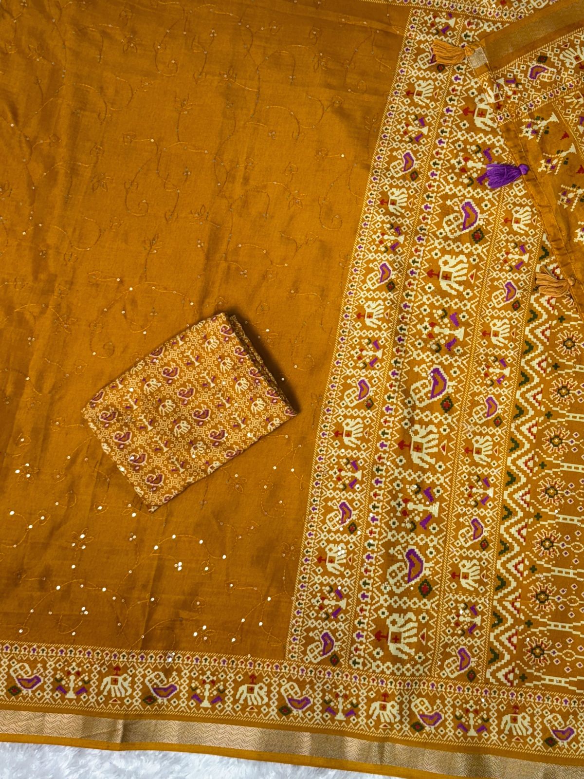 Mustard Saree Close up
Mustard Pure Viscose Georgette Saree with Zari Work and Jacquard Border – Elegant Designer Partywear Saree