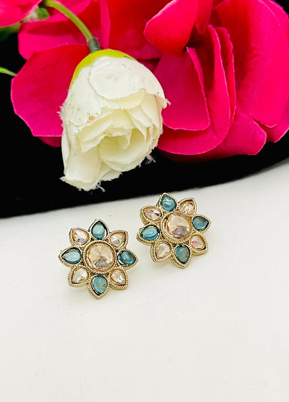 Lightweight Floral design Earrings