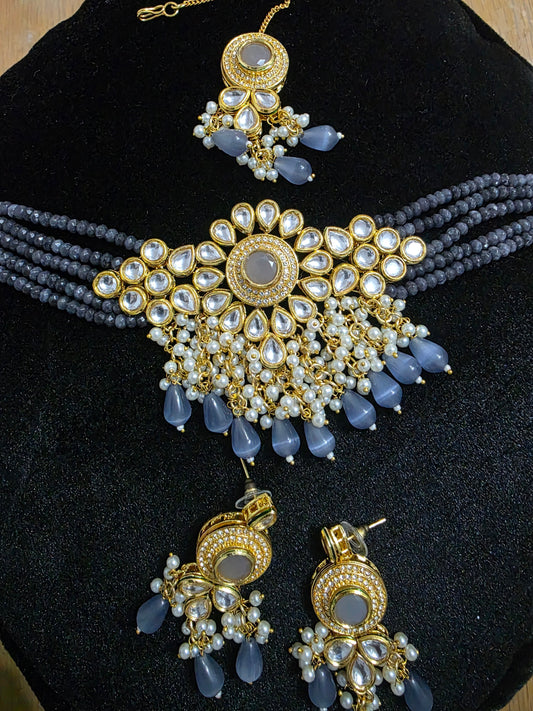 Grey Kundan set