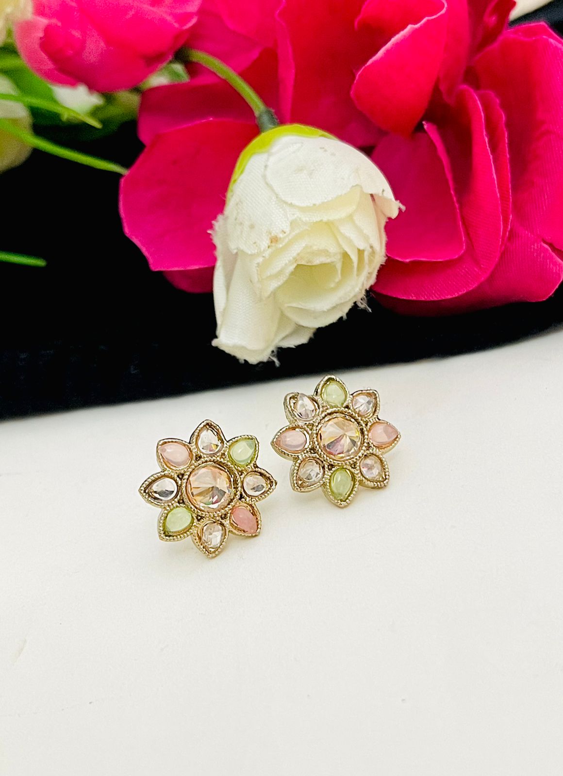 Lightweight Floral design Earrings