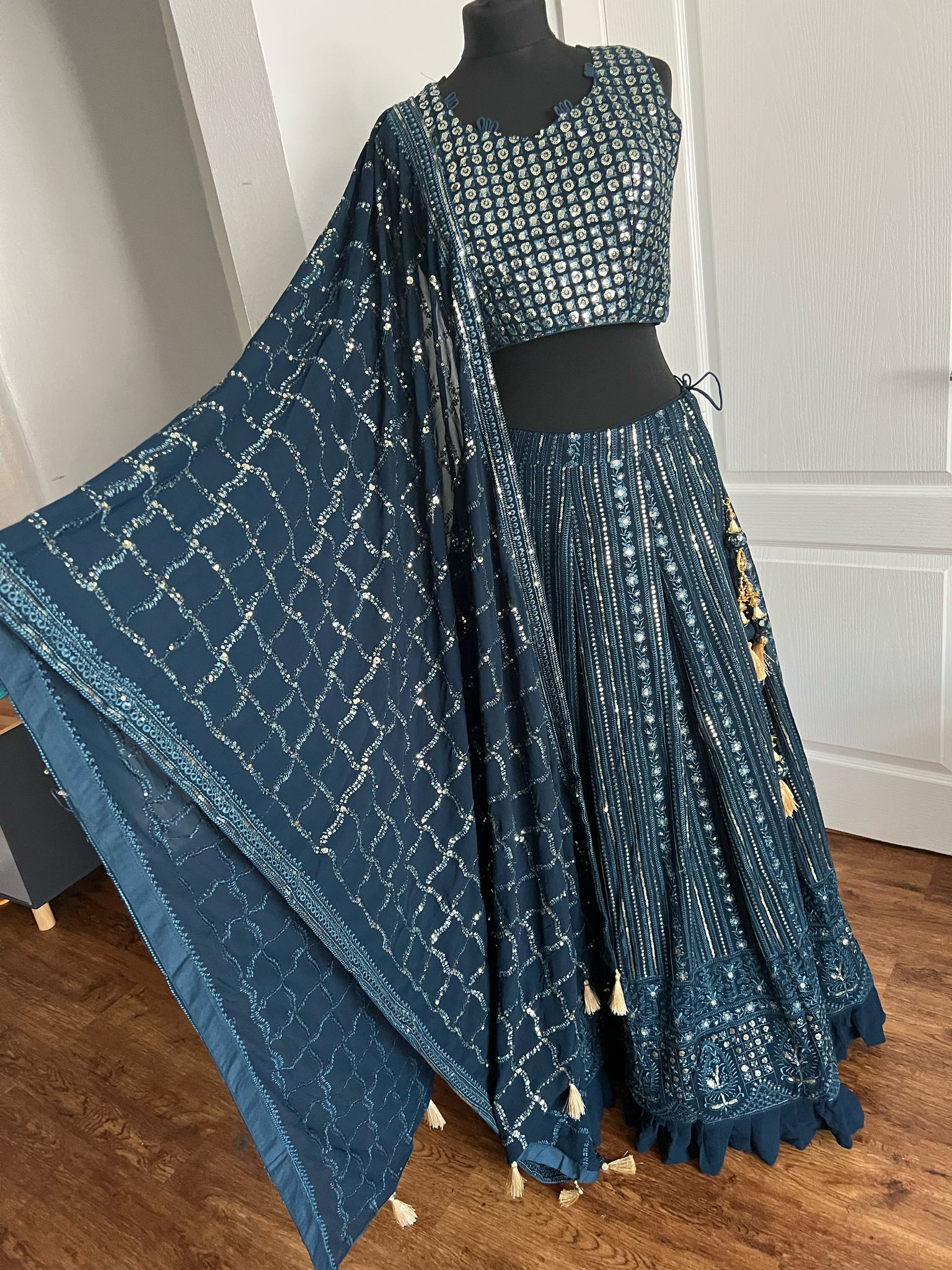 Elegant bottle green lengha 