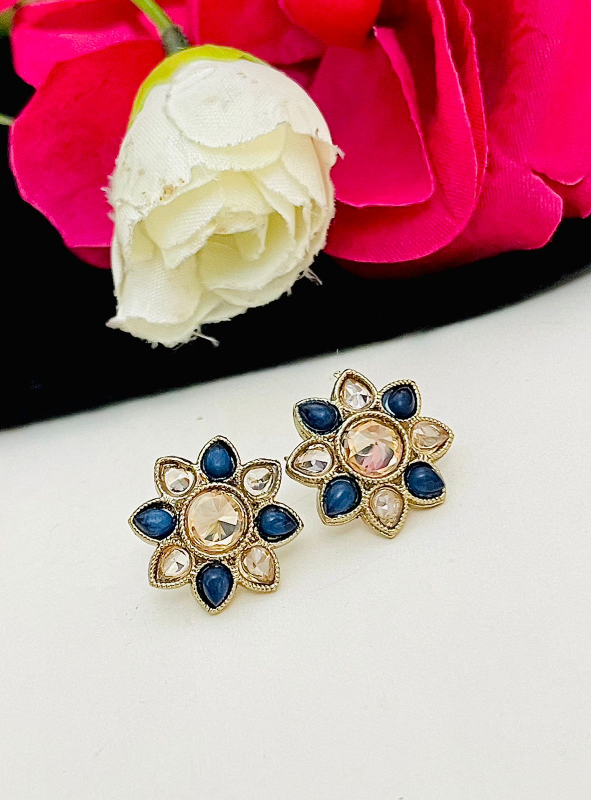 Lightweight Floral design Earrings