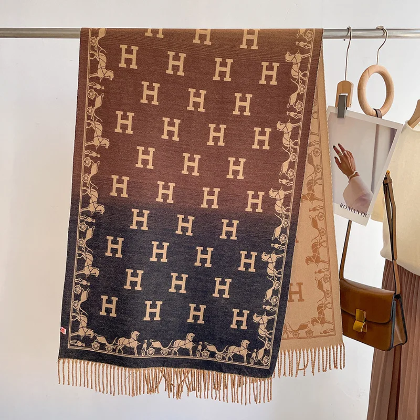 Scarf with 'H' pattern 